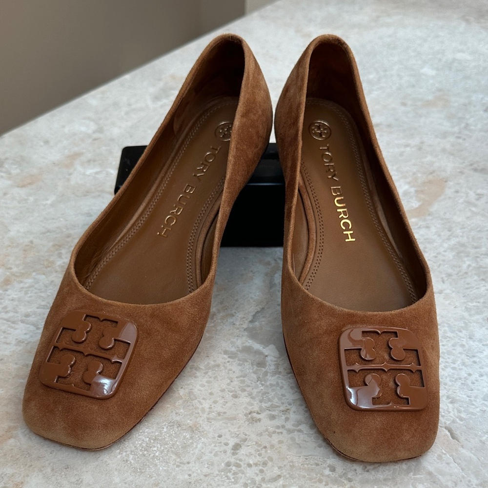 Tory Burch Georgia Ballet Flat "Rhum" suede.  Size 8.5.